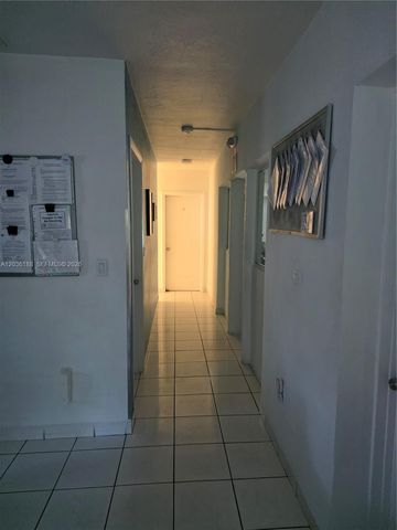 10220 SW 164th St, Miami, FL 33157
