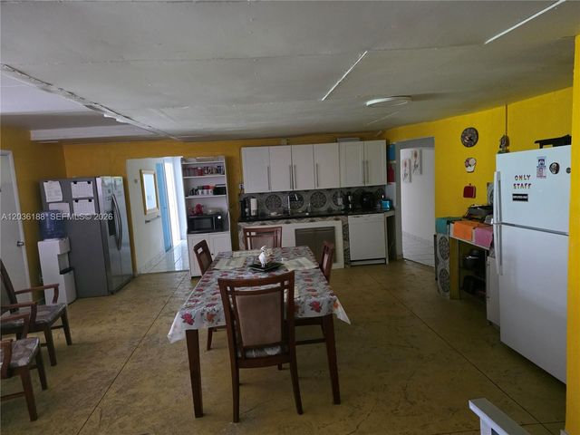 10220 SW 164th St, Miami, FL 33157
