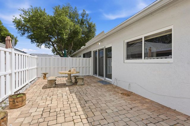 8621 Jasmine Way, Boca Raton, FL 33496