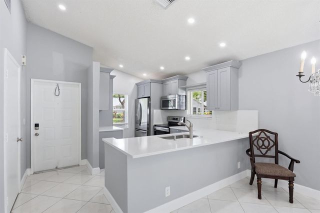 8621 Jasmine Way, Boca Raton, FL 33496
