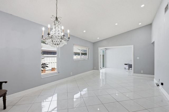 8621 Jasmine Way, Boca Raton, FL 33496