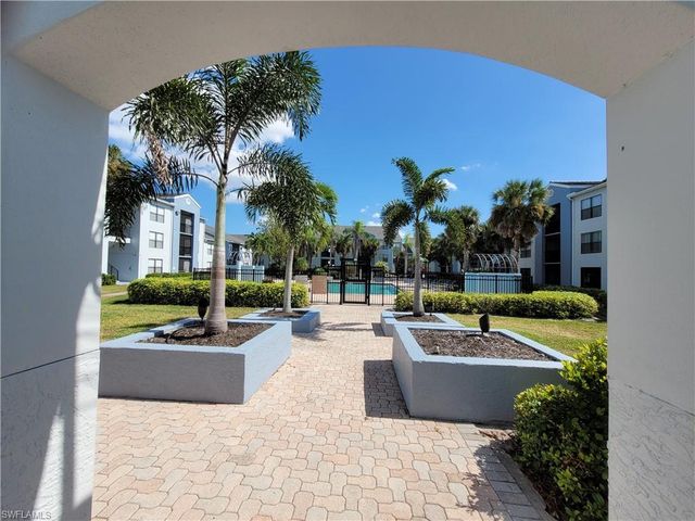 13625 Eagle Ridge DR 318, Fort Myers, FL 33912