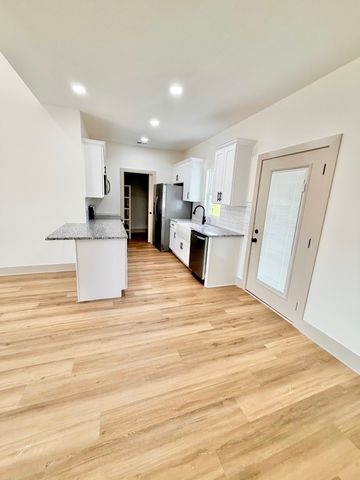 208 Bailiff St, Smithville, TN 37166