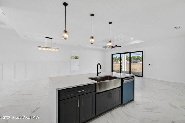 1486 Hayworth Circle NW, Palm Bay, FL 32907
