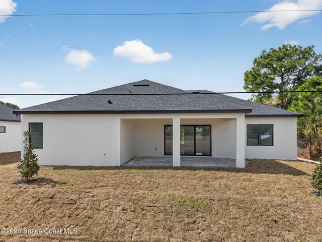 1486 Hayworth Circle NW, Palm Bay, FL 32907