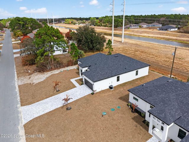 1486 Hayworth Circle NW, Palm Bay, FL 32907