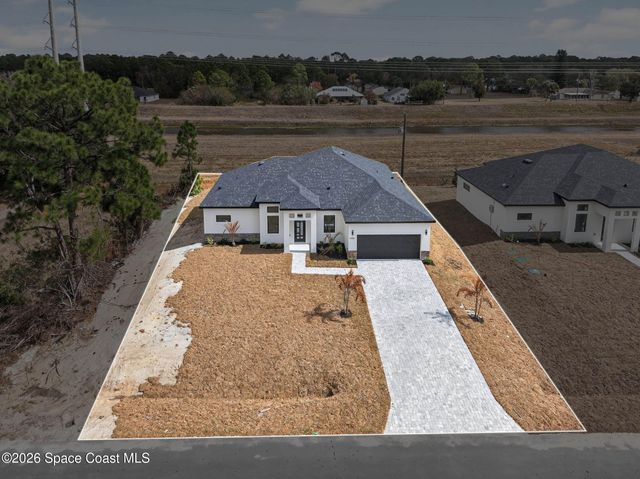 1486 Hayworth Circle NW, Palm Bay, FL 32907