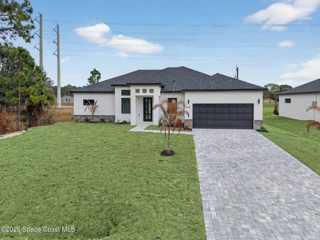 1486 Hayworth Circle NW, Palm Bay, FL 32907