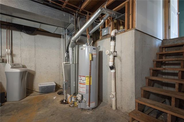 1303 Kimberly Drive, Warrensburg, MO 64093