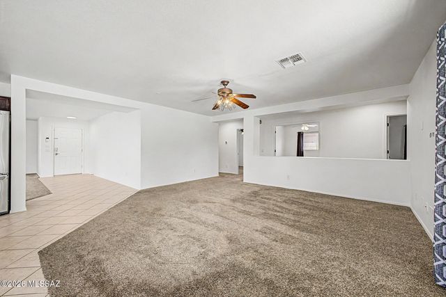 8261 N Stonehill Drive, Tucson, AZ 85743