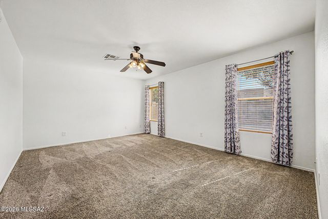 8261 N Stonehill Drive, Tucson, AZ 85743