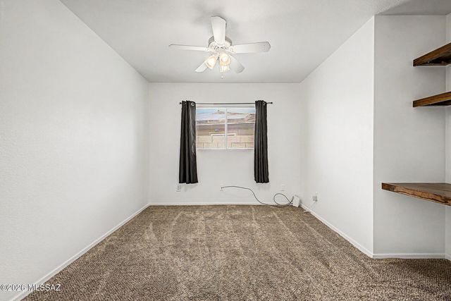 8261 N Stonehill Drive, Tucson, AZ 85743