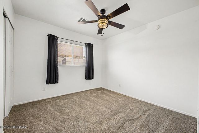 8261 N Stonehill Drive, Tucson, AZ 85743