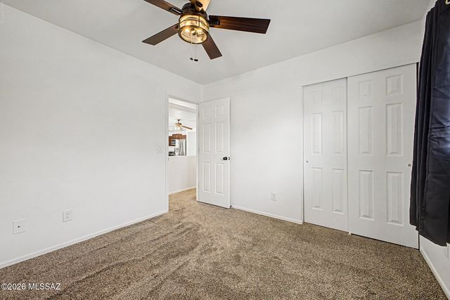 8261 N Stonehill Drive, Tucson, AZ 85743