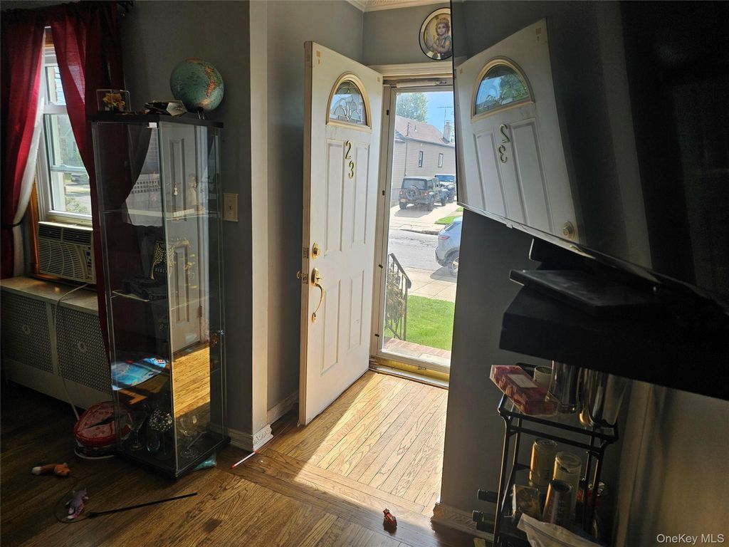 23 Washington Avenue, Valley Stream, NY 11580 — photo 2