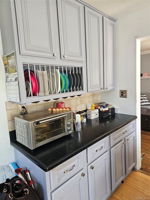 23 Washington Avenue, Valley Stream, NY 11580 — photo 4