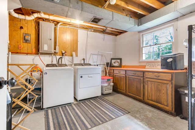 733 Walnut Drive, Logan, OH 43138