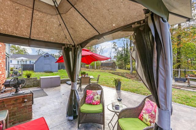 733 Walnut Drive, Logan, OH 43138