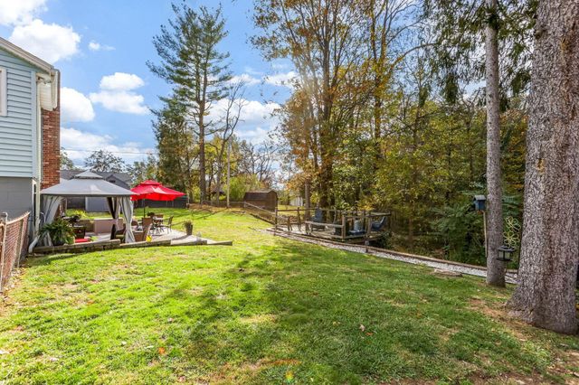 733 Walnut Drive, Logan, OH 43138