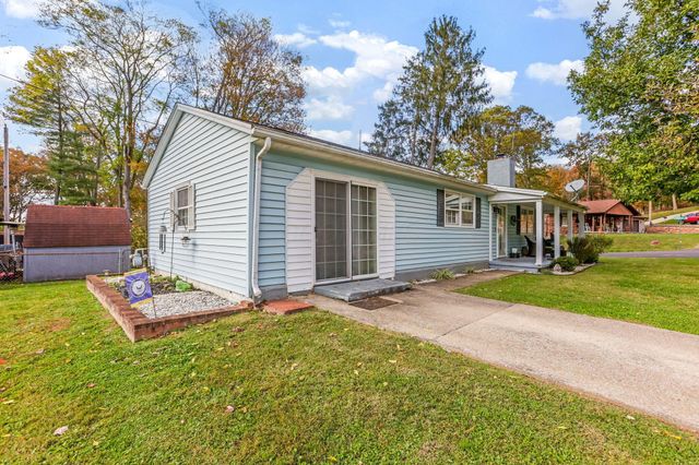 733 Walnut Drive, Logan, OH 43138