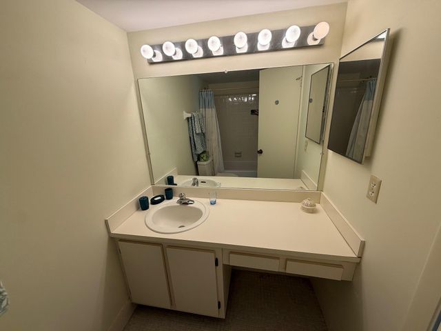 8405 NW 61st St D315, Tamarac, FL 33321
