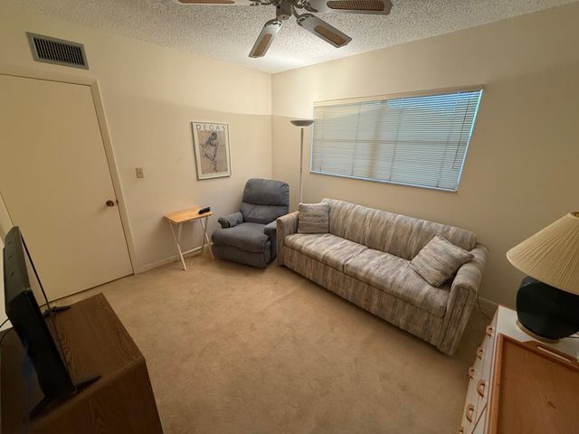 8405 NW 61st St D315, Tamarac, FL 33321