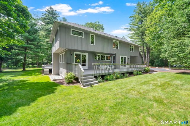 2 Merrywood, Simsbury, CT 06070