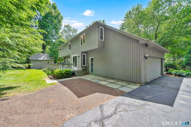 2 Merrywood, Simsbury, CT 06070