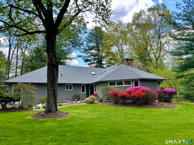 2 Merrywood, Simsbury, CT 06070