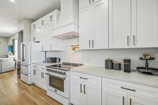 25943 Bay Breeze Drive, Galveston, TX 77554