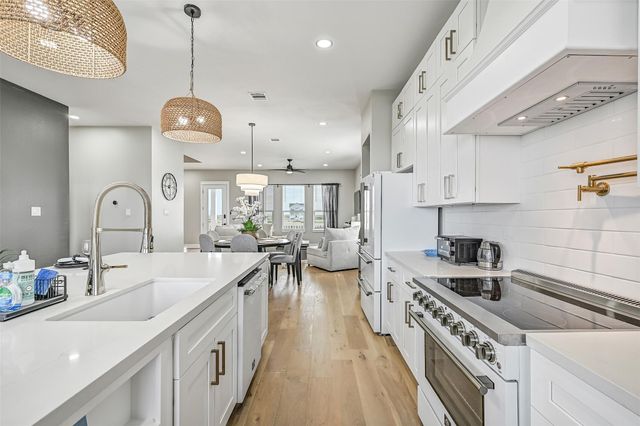 25943 Bay Breeze Drive, Galveston, TX 77554