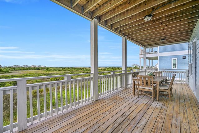 25943 Bay Breeze Drive, Galveston, TX 77554