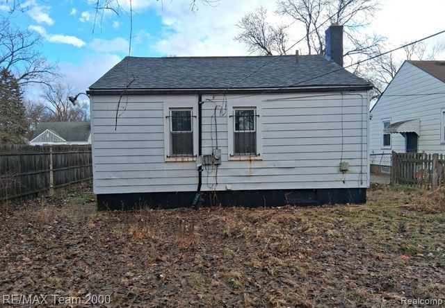 20445 Pinehurst Street, Detroit, MI 48221