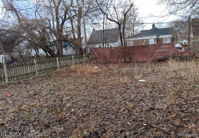 20445 Pinehurst Street, Detroit, MI 48221