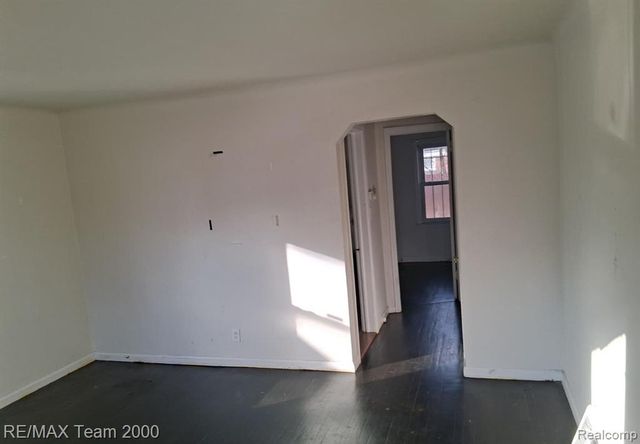 20445 Pinehurst Street, Detroit, MI 48221