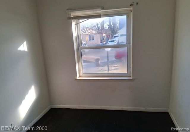 20445 Pinehurst Street, Detroit, MI 48221