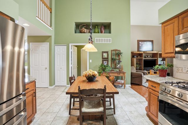 7621 Hamlin Street, Crown Point, IN 46307
