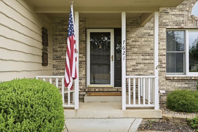 7621 Hamlin Street, Crown Point, IN 46307