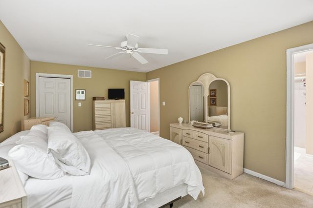 7621 Hamlin Street, Crown Point, IN 46307