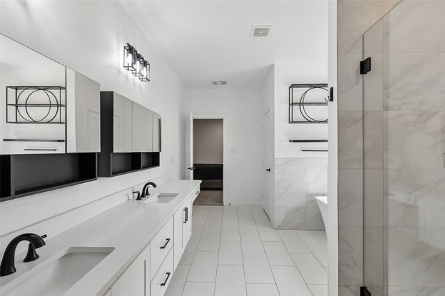 5404 Harrys Place, Fort Worth, TX 76126