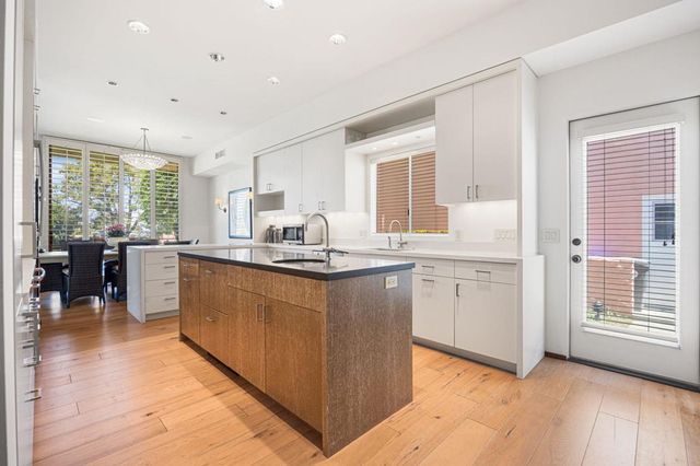 73576 Malabata Drive, Palm Desert, CA 92260