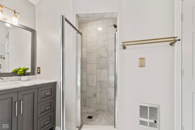 8646 Sturgeon Bay Lane, Indianapolis, IN 46236