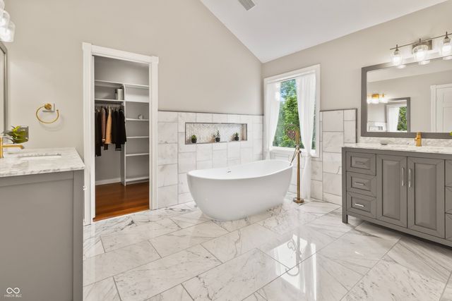8646 Sturgeon Bay Lane, Indianapolis, IN 46236