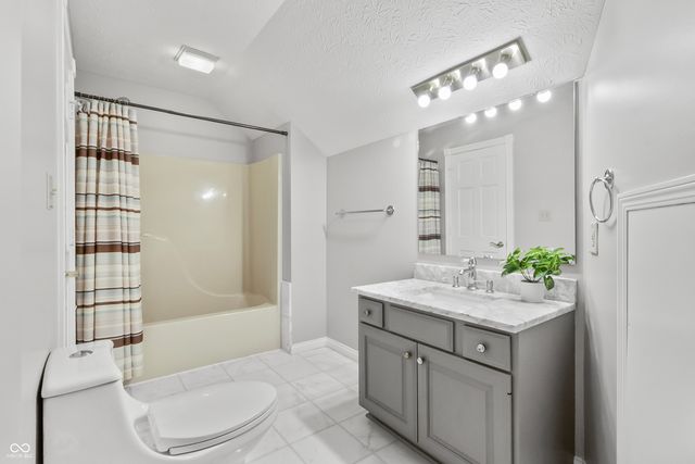 8646 Sturgeon Bay Lane, Indianapolis, IN 46236