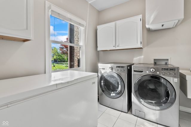 8646 Sturgeon Bay Lane, Indianapolis, IN 46236