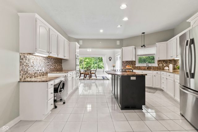 8646 Sturgeon Bay Lane, Indianapolis, IN 46236