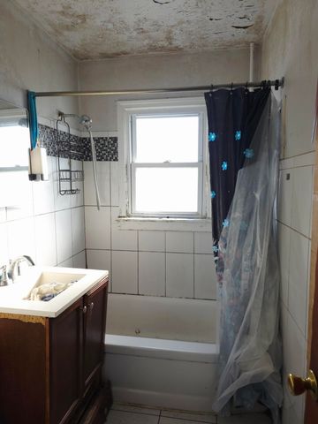 794 Porter Street, Gary, IN 46406