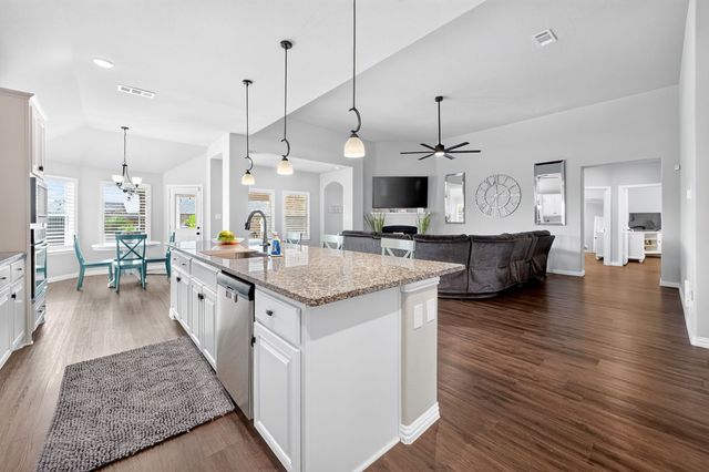 1528 Sidewinder Trail, Weatherford, TX 76087
