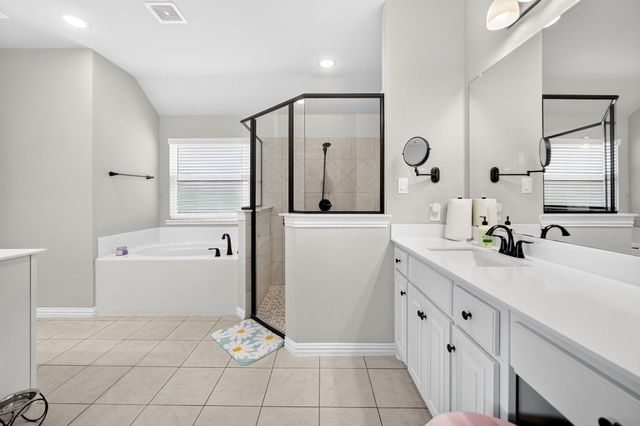 1528 Sidewinder Trail, Weatherford, TX 76087