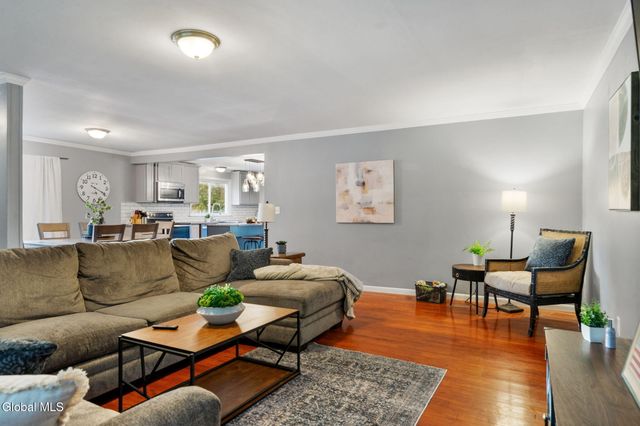 160 Clamsteam Road, Halfmoon, NY 12065